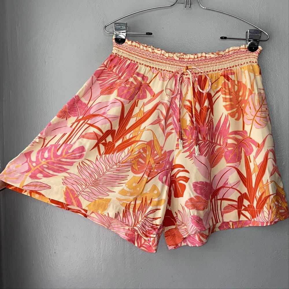 Haute Hippie Shorts Size Medium Hawaiian Tropical Floral India Summer Resort
